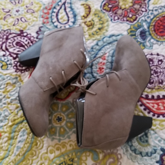 Gray booties - Picture 6 of 7